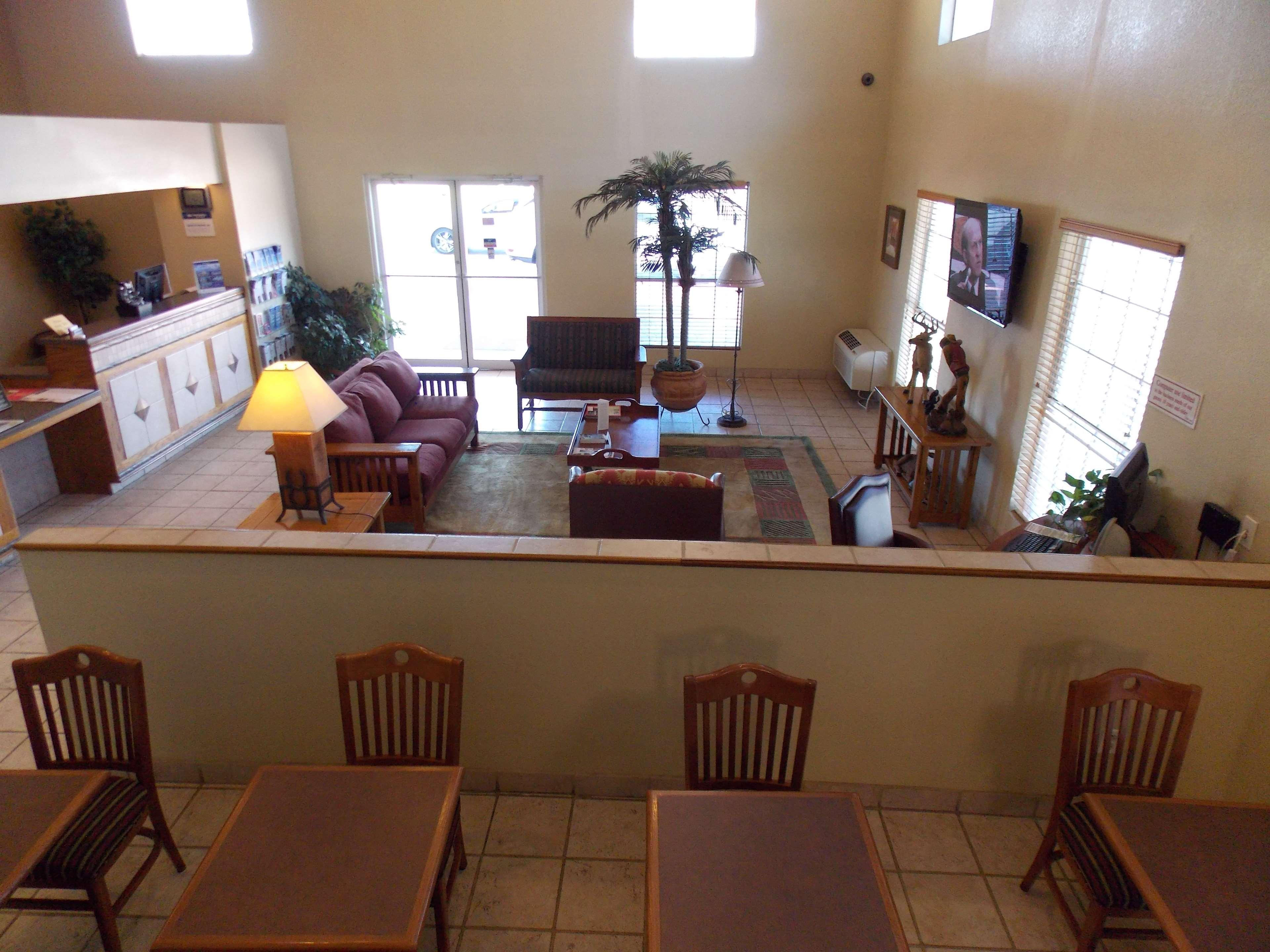 Best Western Executive Inn Hallettsville Exterior photo