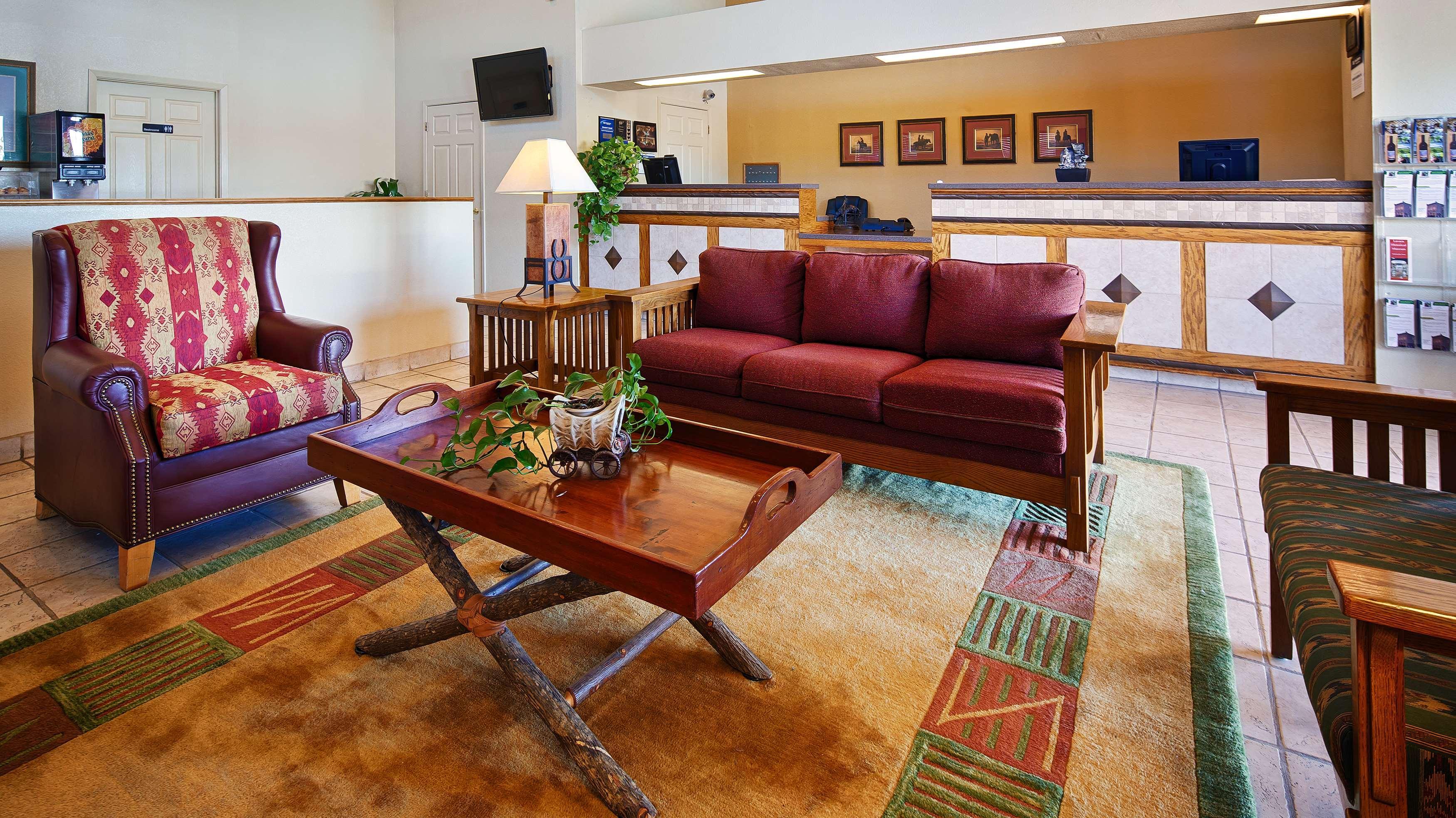 Best Western Executive Inn Hallettsville Exterior photo